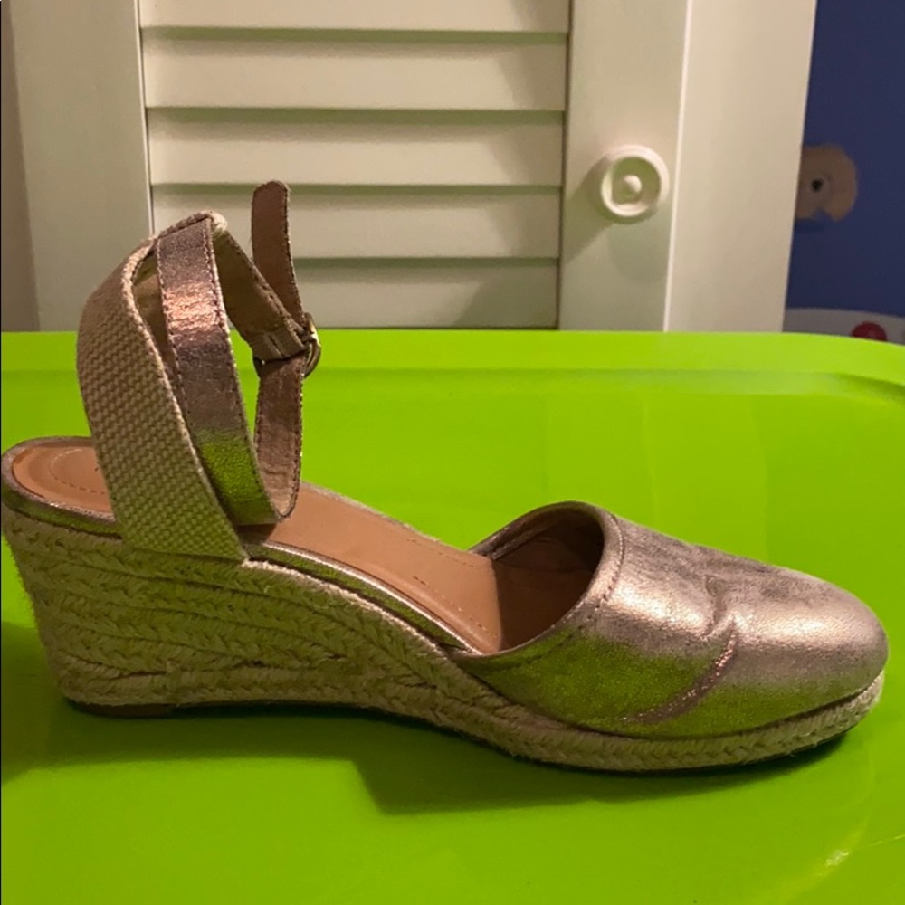 Closed toe metallic wedge sandals